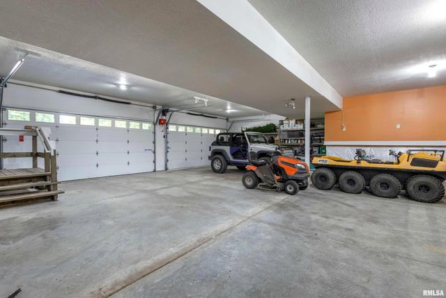 24711 178TH Street, Pleasant Valley, IA 52767