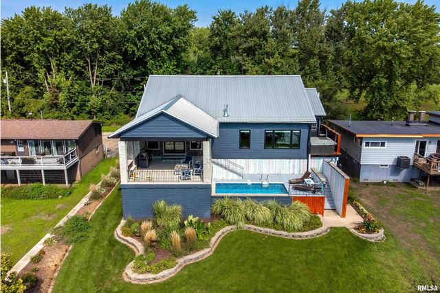 24711 178TH Street, Pleasant Valley, IA 52767