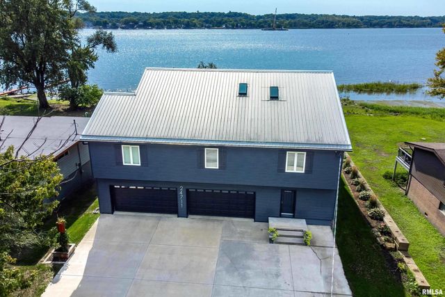 24711 178TH Street, Pleasant Valley, IA 52767