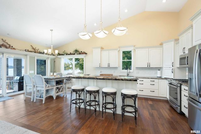 24711 178TH Street, Pleasant Valley, IA 52767