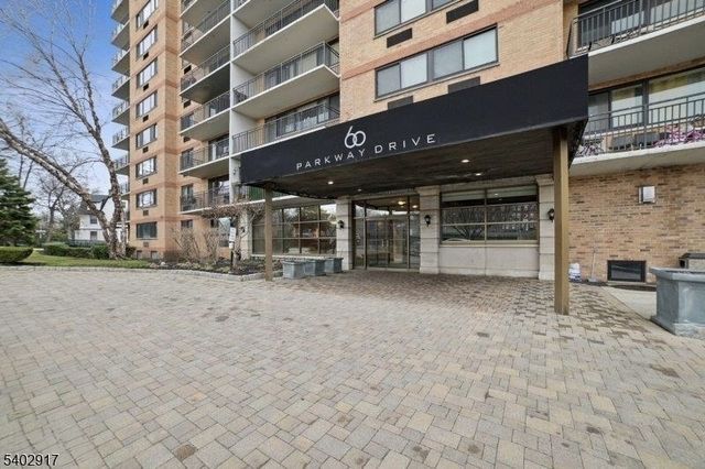 60 Parkway Dr 10G, East Orange City, NJ 07017