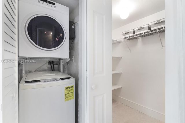 1142 99th St 24, Bay Harbor Islands, FL 33154