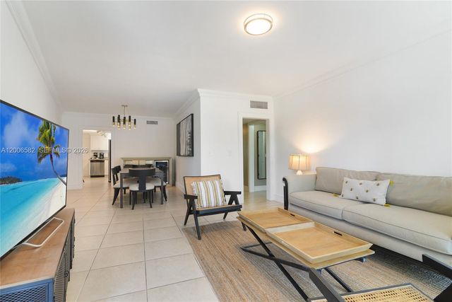 1142 99th St 24, Bay Harbor Islands, FL 33154