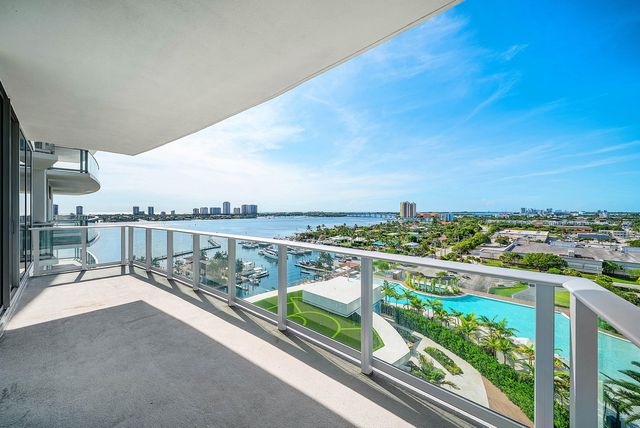 220 LAKE SHORE DR Drive 1107, Lake Park, FL 33403