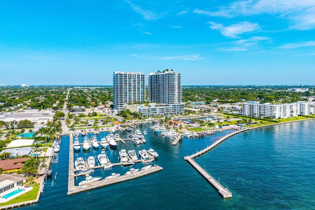 220 LAKE SHORE DR Drive 1107, Lake Park, FL 33403