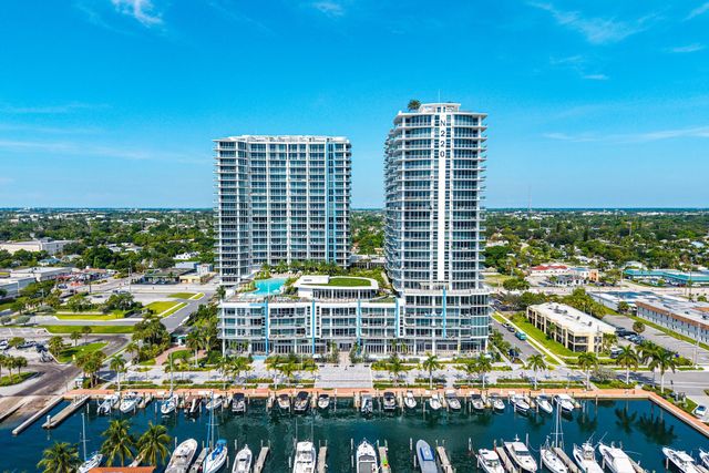 220 LAKE SHORE DR Drive 1107, Lake Park, FL 33403