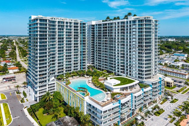 220 LAKE SHORE DR Drive 1107, Lake Park, FL 33403