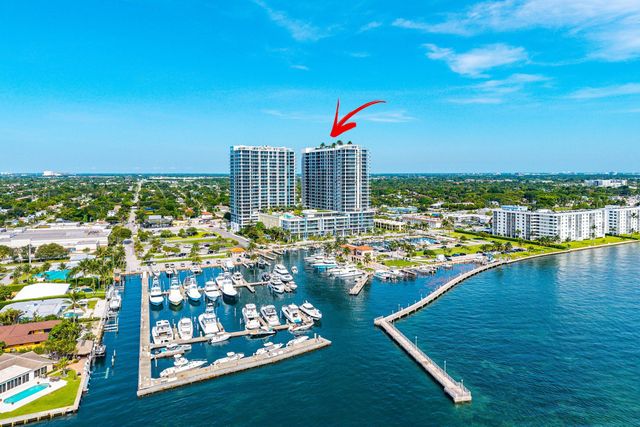220 LAKE SHORE DR Drive 1107, Lake Park, FL 33403