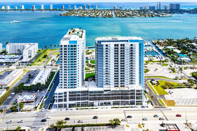 220 LAKE SHORE DR Drive 1107, Lake Park, FL 33403