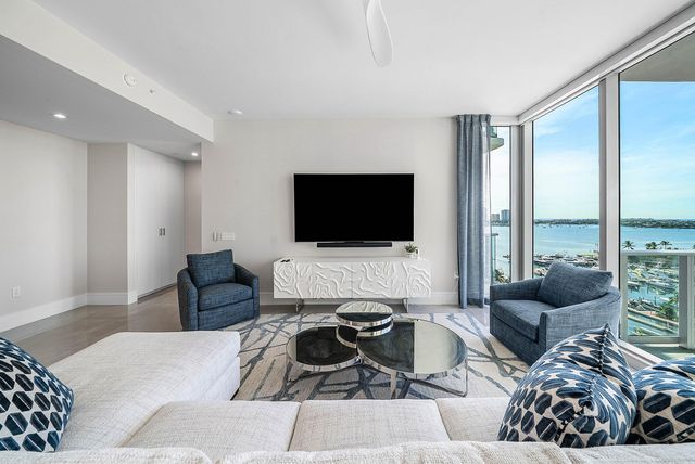 220 LAKE SHORE DR Drive 1107, Lake Park, FL 33403