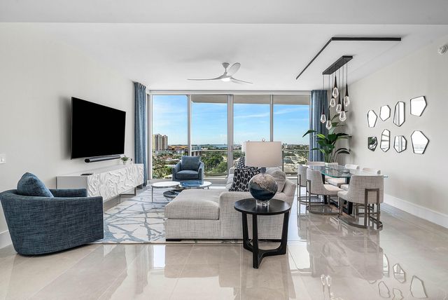 220 LAKE SHORE DR Drive 1107, Lake Park, FL 33403
