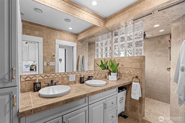 3422 Harborview Drive, Gig Harbor, WA 98332