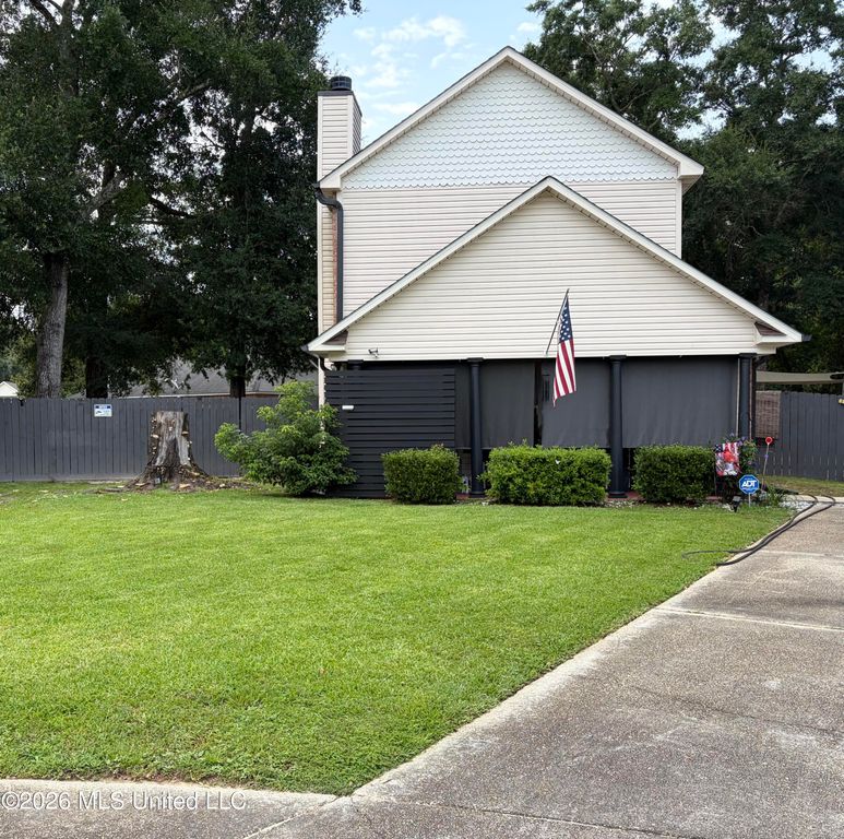 402 Saint Charles Court, Gulfport, MS 39507