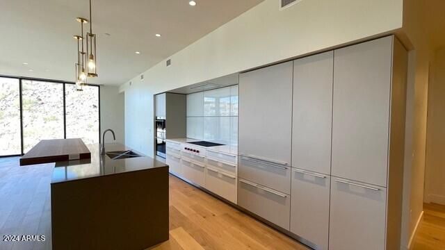 4849 N Camelback Ridge Road B201, Scottsdale, AZ 85251