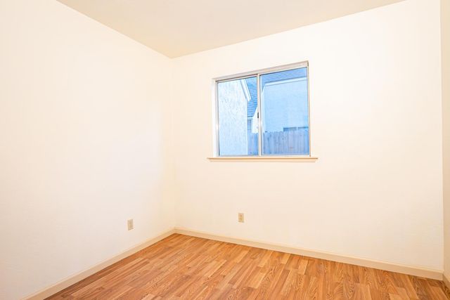 5427 N Aurora Avenue, Fresno, CA 93722