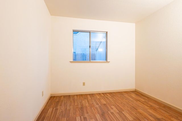 5427 N Aurora Avenue, Fresno, CA 93722