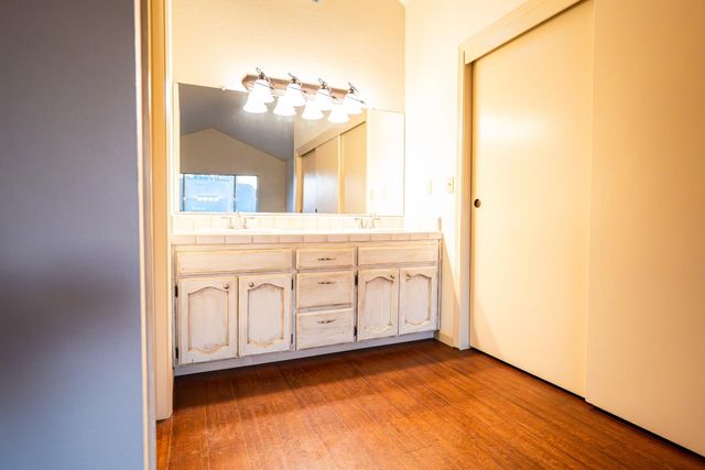 5427 N Aurora Avenue, Fresno, CA 93722