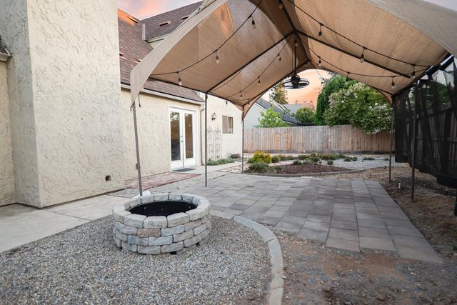 5427 N Aurora Avenue, Fresno, CA 93722