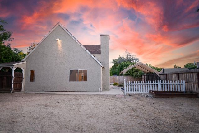 5427 N Aurora Avenue, Fresno, CA 93722