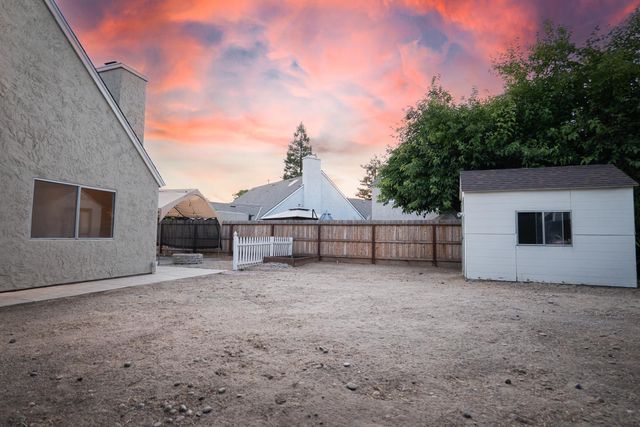 5427 N Aurora Avenue, Fresno, CA 93722