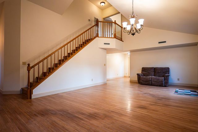 5427 N Aurora Avenue, Fresno, CA 93722