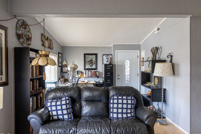 2601 E Victoria 211, Compton, CA 90220