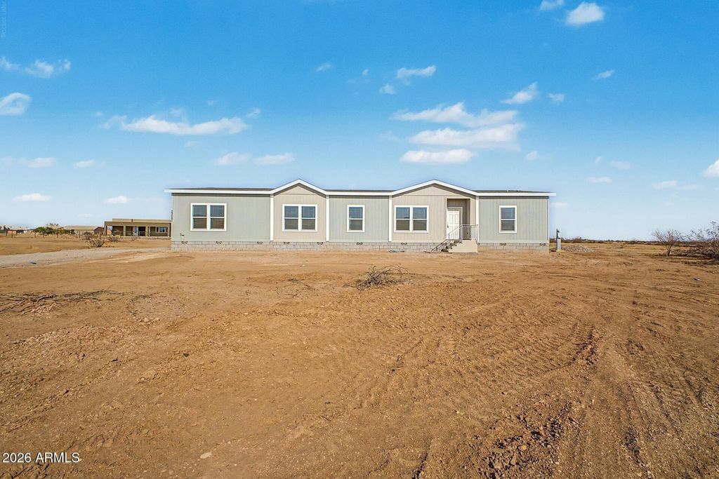 23061 W MILTON Drive, Wittmann, AZ 85361 — photo 3