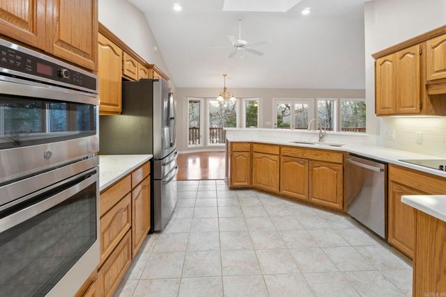 15 Temerario Place, Hot Springs Village, AR 71909