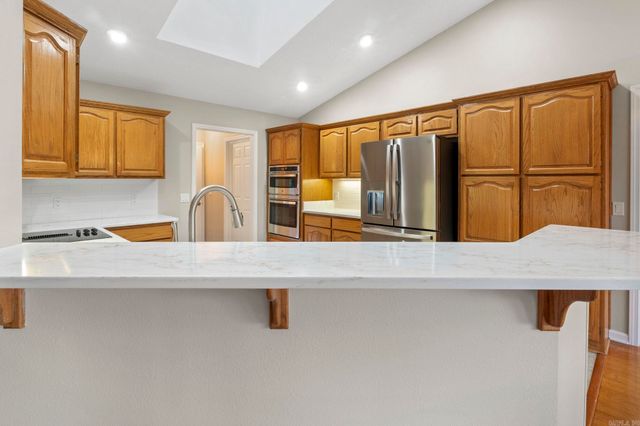 15 Temerario Place, Hot Springs Village, AR 71909