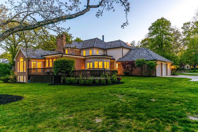 1541 Heritage Court, Lake Forest, IL 60045
