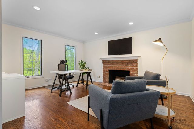 1541 Heritage Court, Lake Forest, IL 60045