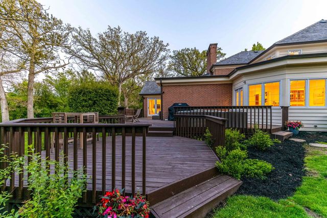 1541 Heritage Court, Lake Forest, IL 60045