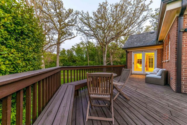 1541 Heritage Court, Lake Forest, IL 60045