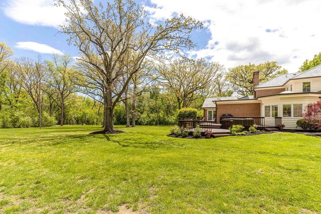 1541 Heritage Court, Lake Forest, IL 60045