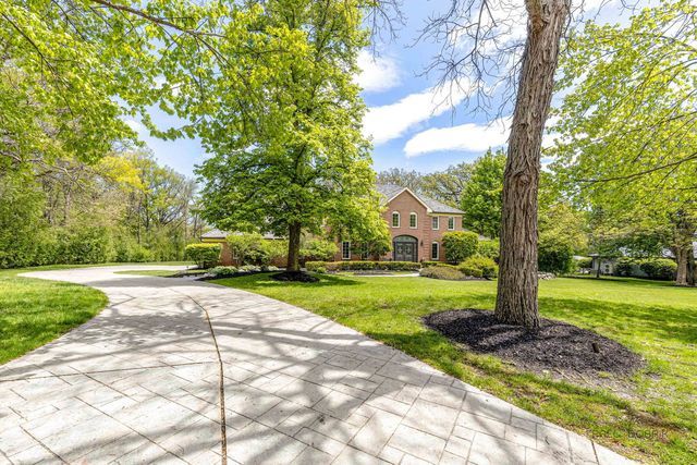 1541 Heritage Court, Lake Forest, IL 60045