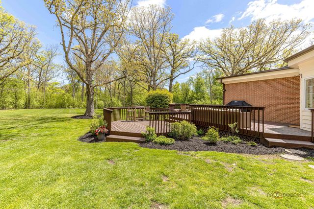 1541 Heritage Court, Lake Forest, IL 60045