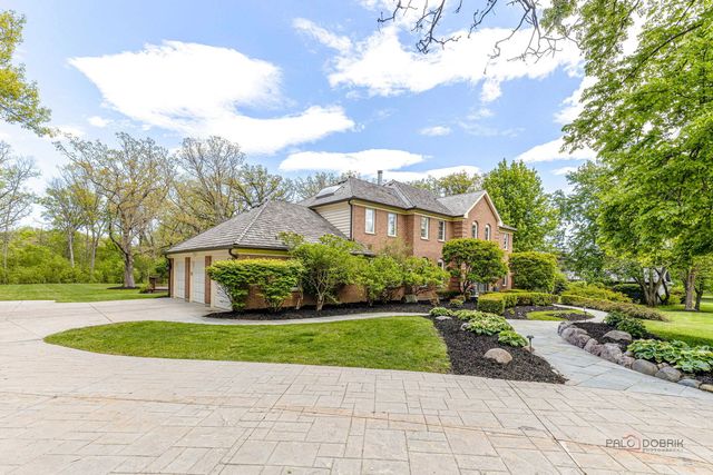 1541 Heritage Court, Lake Forest, IL 60045