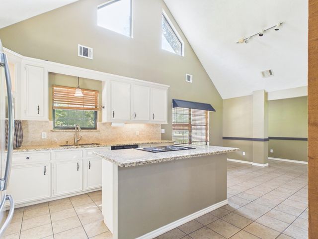 260 W West Ridge Drive, Coldspring, TX 77331
