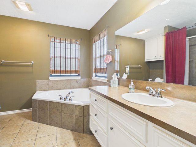 260 W West Ridge Drive, Coldspring, TX 77331