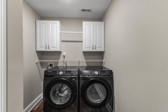 1006 Whitney Dr, Clarksville, TN 37042