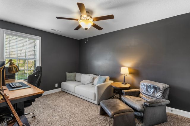 1006 Whitney Dr, Clarksville, TN 37042