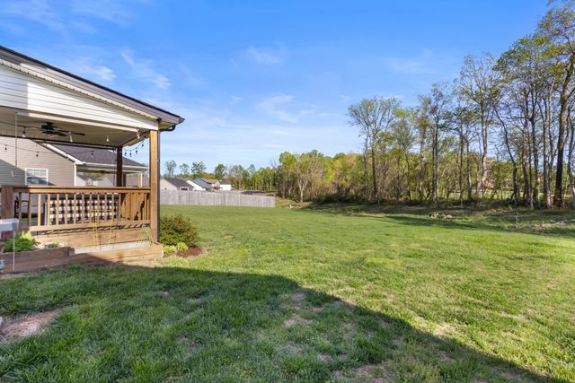1006 Whitney Dr, Clarksville, TN 37042