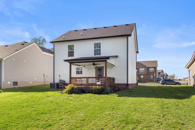 1006 Whitney Dr, Clarksville, TN 37042