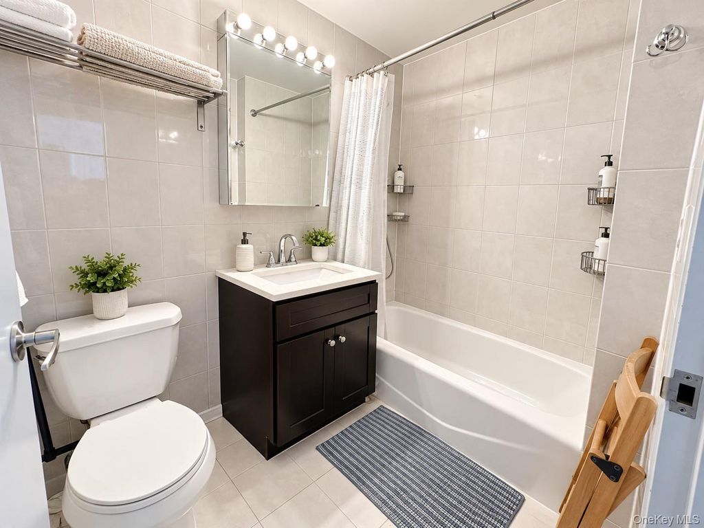 7836 46th Avenue 3D, Elmhurst, NY 11373 — photo 3