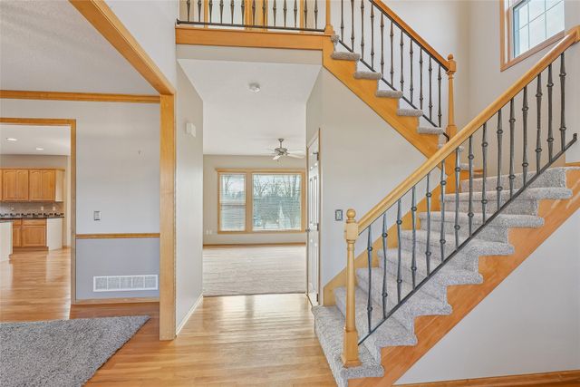 15148 Beechwood Avenue, Clive, IA 50325