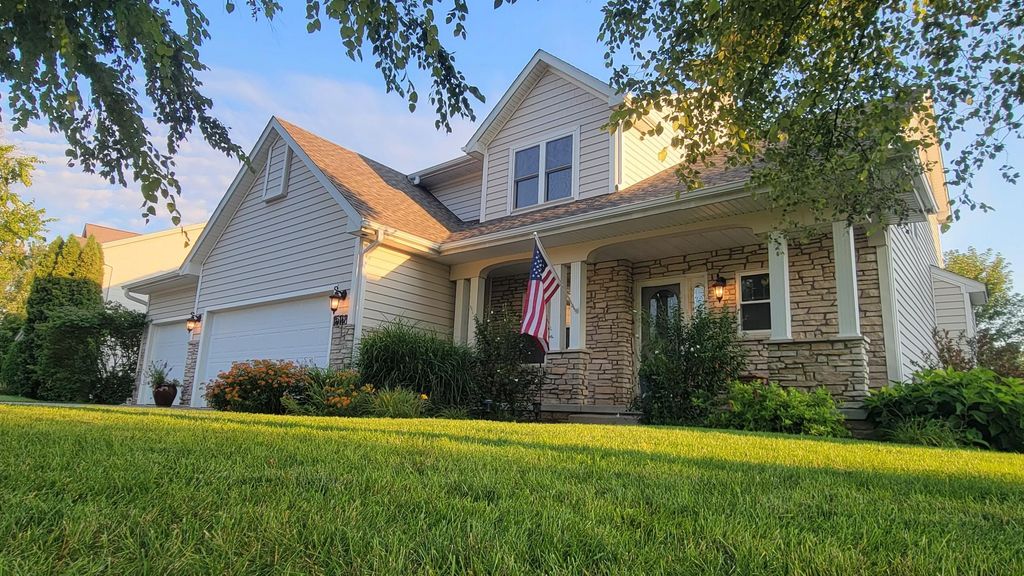 15148 Beechwood Avenue, Clive, IA 50325