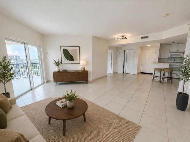 1627 SW 37th Avenue 803, Miami, FL 33145