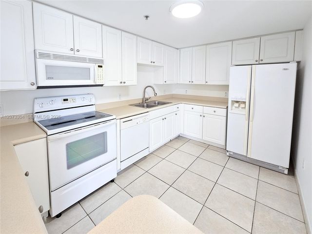 1627 SW 37th Avenue 803, Miami, FL 33145