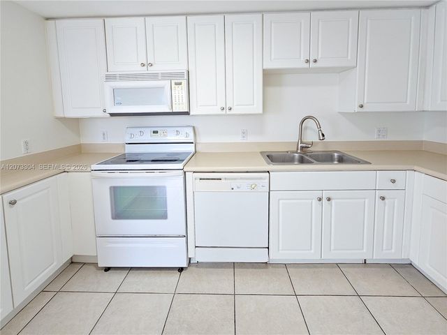 1627 SW 37th Avenue 803, Miami, FL 33145