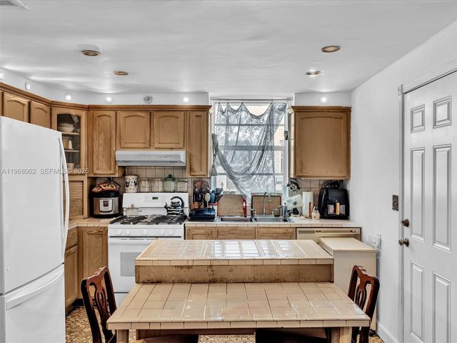 503 12th St 5, Miami Beach, FL 33139